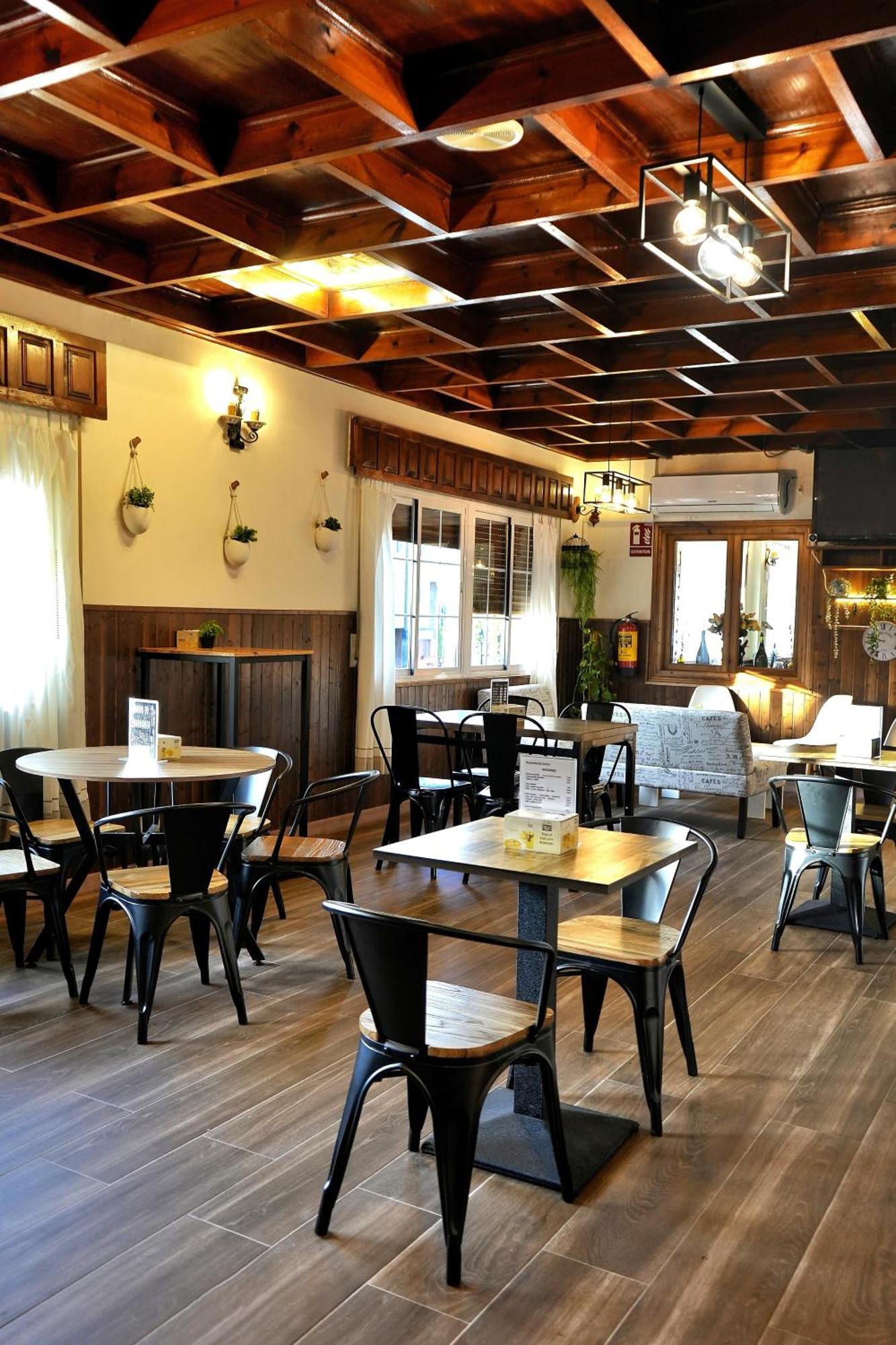 Hostal Mainz Piedralaves Extérieur photo