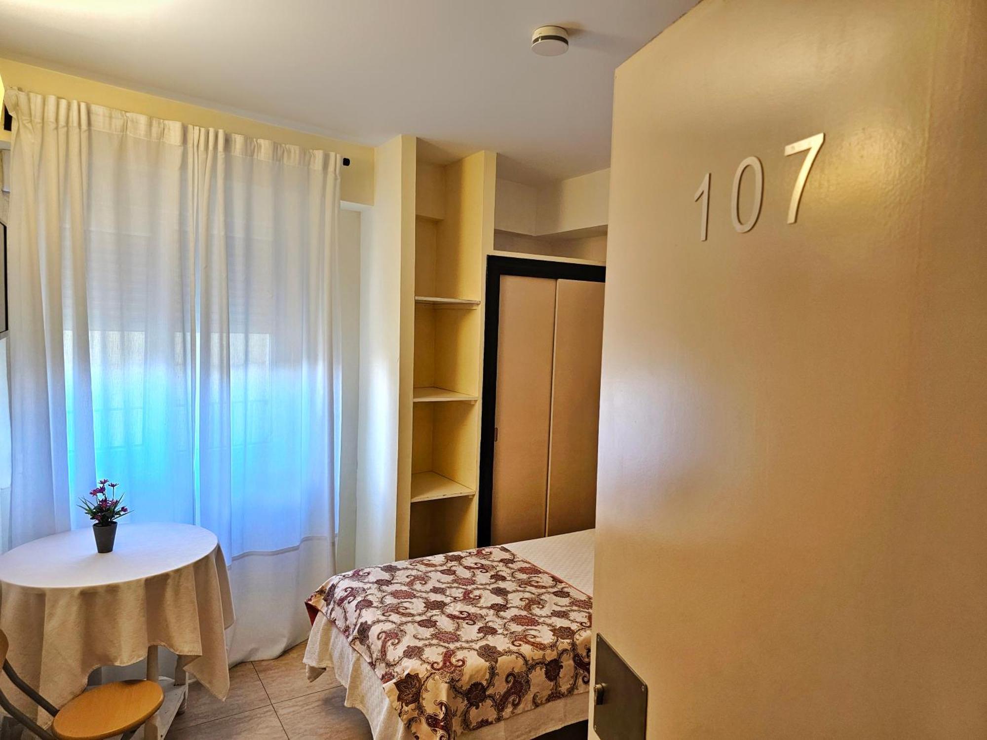 Hostal Mainz Piedralaves Extérieur photo